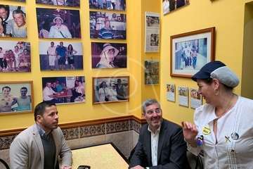 El senador nacionalista Fernando Clavijo durante la visita a Telde (Foto TA)